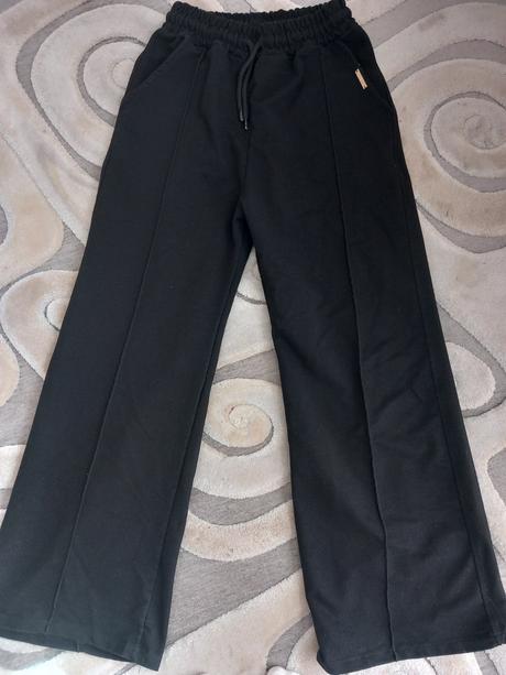 Široké nohavice, 158