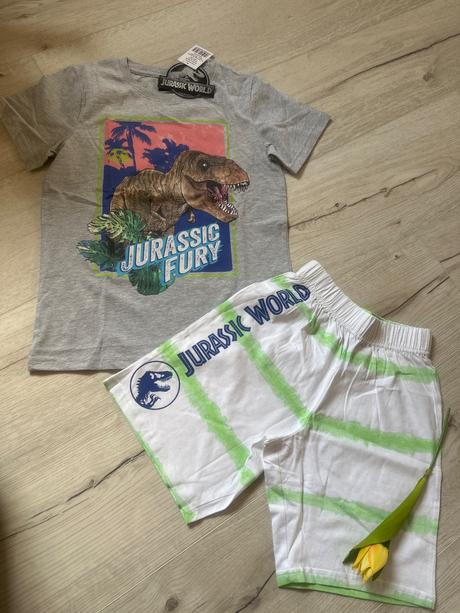 Súprava jurassic world, 140 / 146