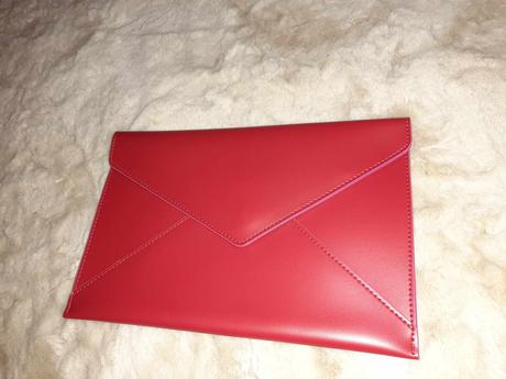 Červená listová kabelka elizabeth  arden, 