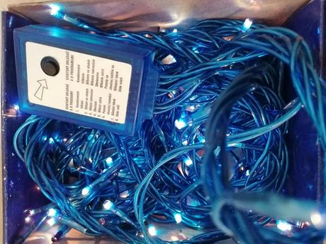 Modre svetlá na stromček, 