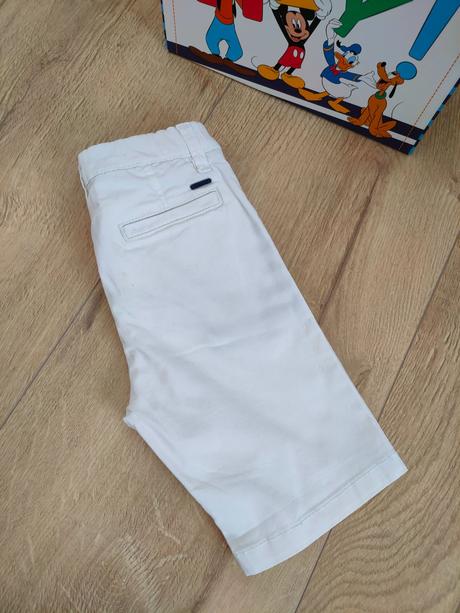 Krásne kvalitné biele kraťasy mayoral, veľ. 98, mayoral,98