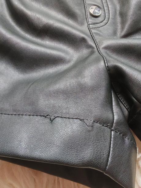 Koženkové kraťasy, river island,146