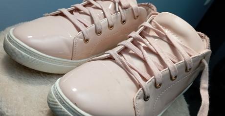Sneakersy lakované, 40