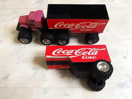 Starý retro ťahač,