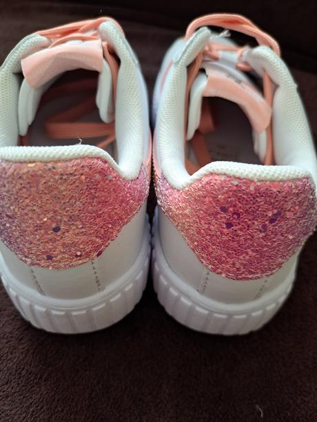 Ľahučké tenisky diadora s trblietkami, 34