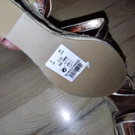 Predám nové sandále next, next,40 / 41