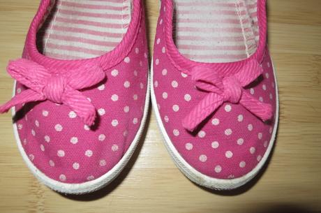 Bodkované baleríny, 28