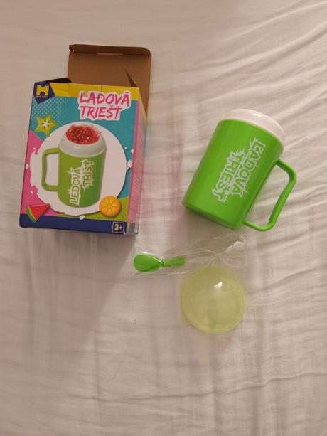 Hrnček na výrobu ľadovej drte, 