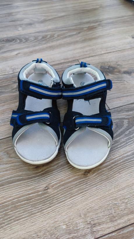 Sandálky, sprandi,32