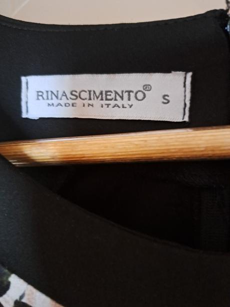 Šaty, značka rinascimento italy, s