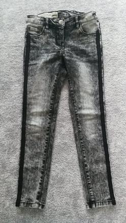 Čierne rifle 8-9 r, h&m,134