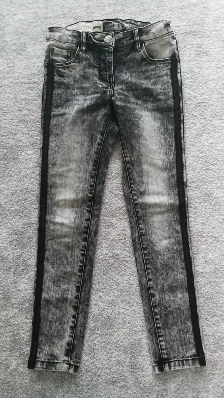 Čierne rifle 8-9 r, h&m,134