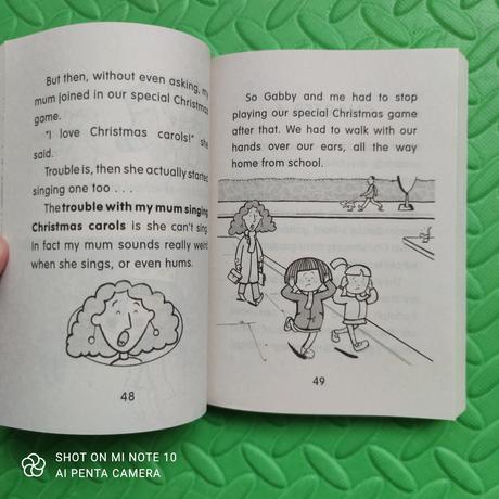 Daisy and the trouble with christmas,