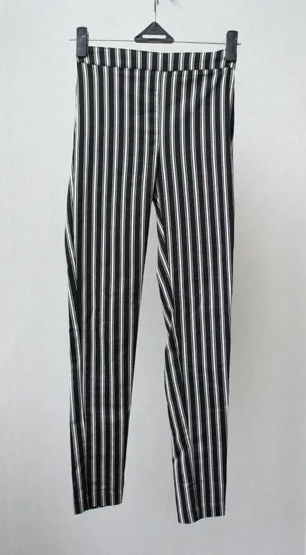 Štýlové čiernobiele pásikavé nohavice s vysokým pá, h&m,34