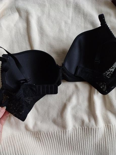 Cierna podprsenka 90/c, 90c