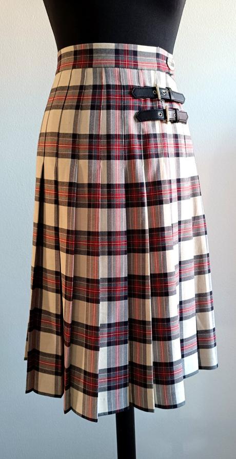 Plisovaná sukňa, marks & spencer,46