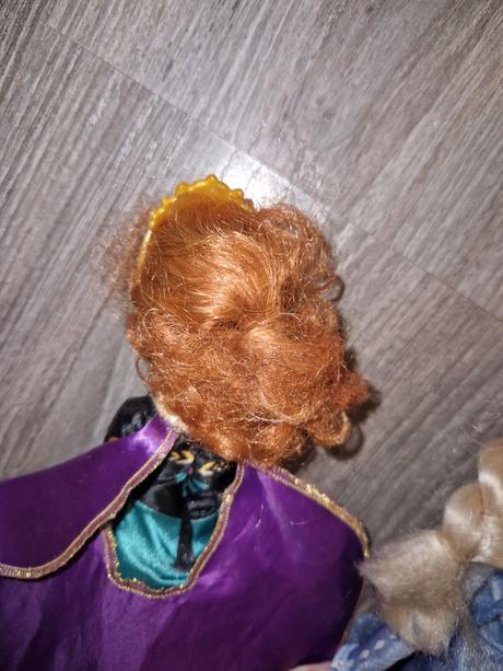 Bábiky frozen, 