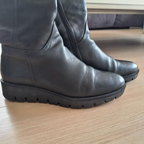 Koženne čižmy, 38