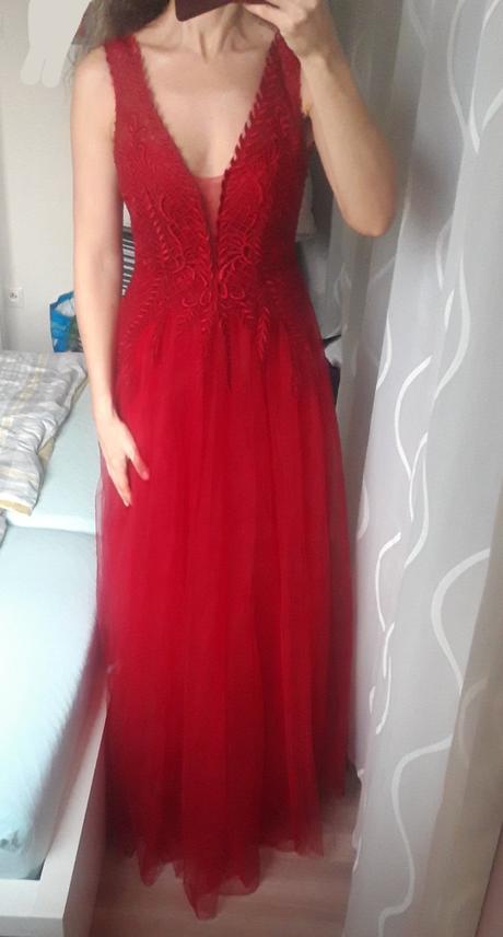 Nové spoločenské šaty predaj, s