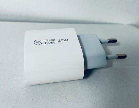 Usb c adapter 20w pre rychle nabijanie,