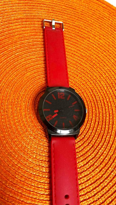 Hodinky s veľkým displayom,