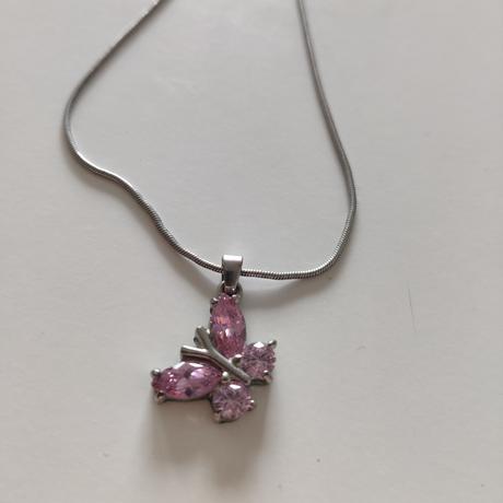 Náhrdelník motýlik, 