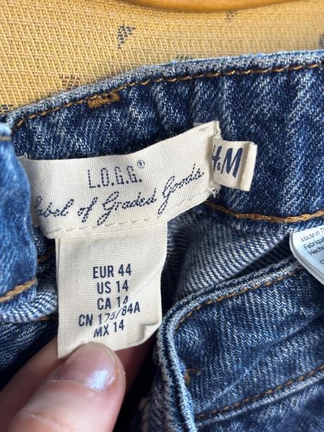 Roztrhané rifle s kvetinovaným vzorom, h&m,xxl