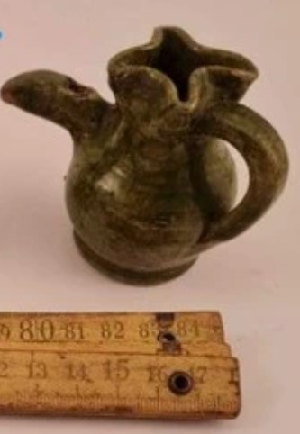 Dekoracna retro vazicka, 