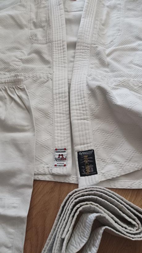 Kimono na bojové športy,