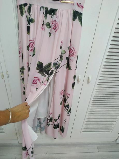 Kvetinové spoločenské šaty, s