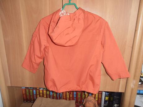 Tenká bundička, 104