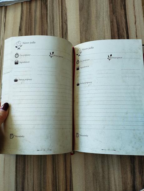 Zápisník tinky karmažín, 