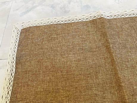 Malý naturálny obrus,