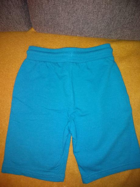Šortky a tričko, 122