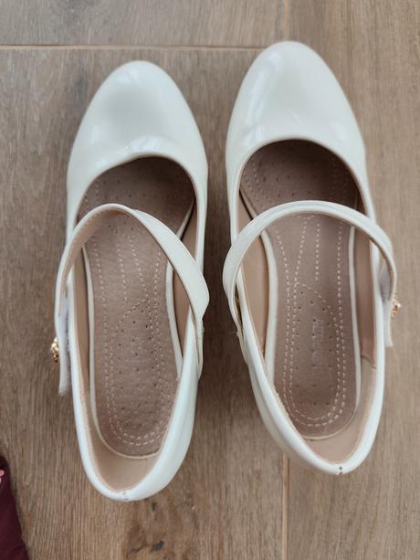 Baleríny na podpätku na prijímanie, 34