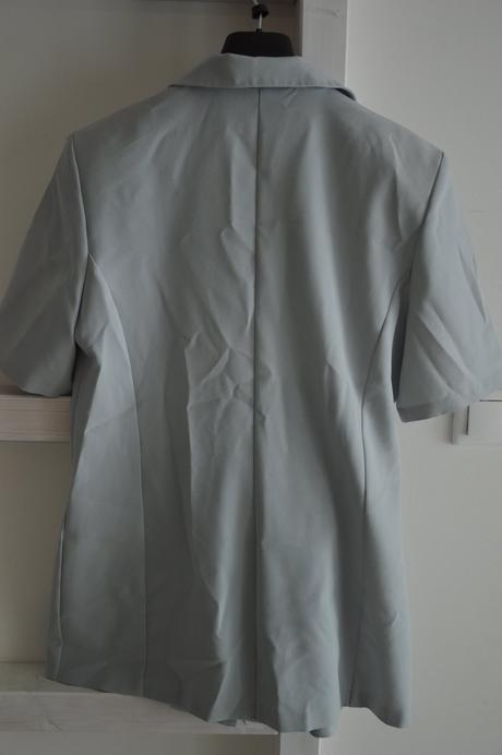 Sako s krátkym rukávom, 42