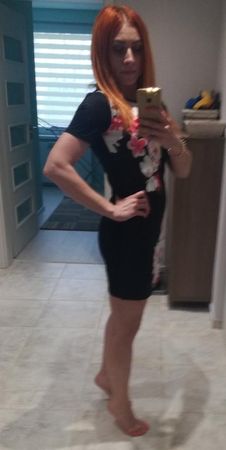 Kvetované letné šaty, s