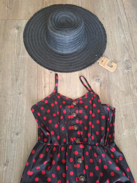 Letne saty red dot, m / s