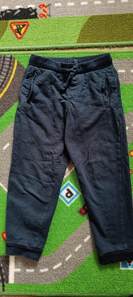 Tepláky, veľ. 128, 128