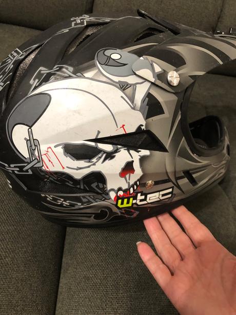 Motokrosová prilba w-tec, 