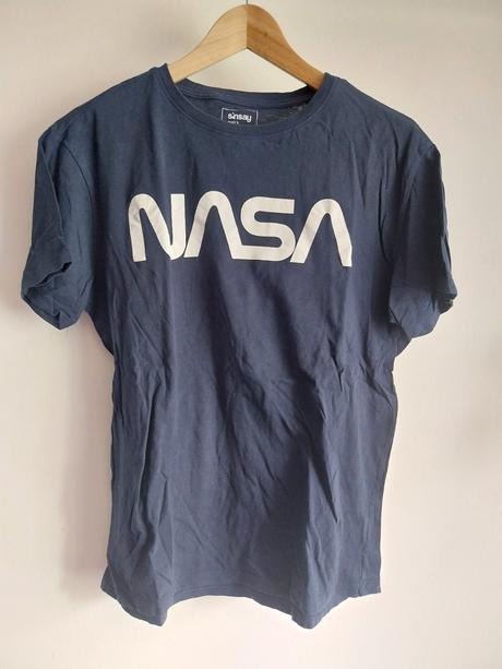 Tricko nasa, sinsay,l