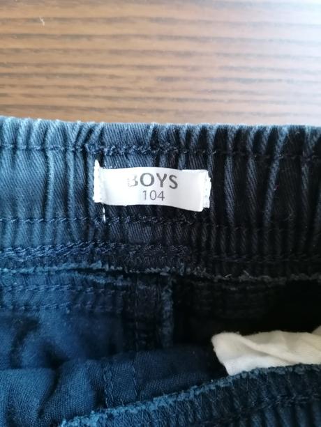 Športové nohavice, 104