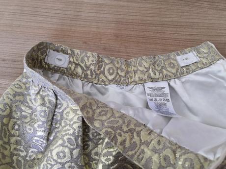 Spoločenská sukňa, 98