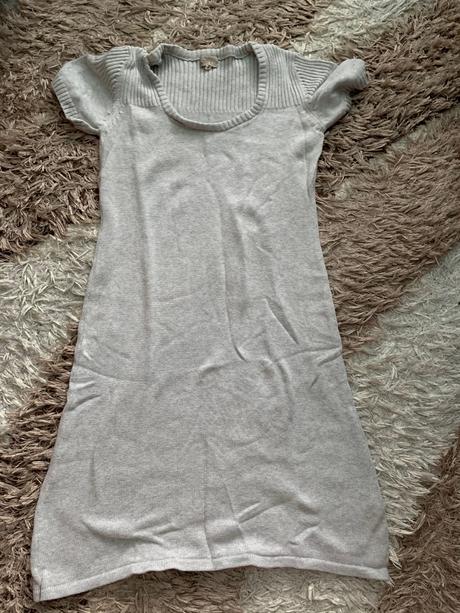 Upletove bledosive saty, s