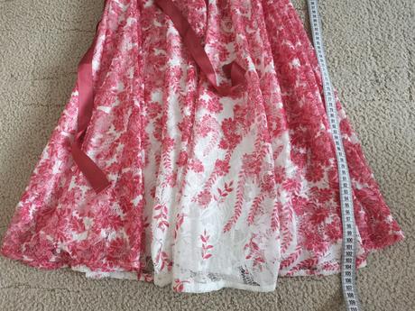 Čipkované šaty, 40