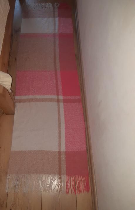 Krásny sal ruzovy pôvodná cena 14.50teraz3.70e,