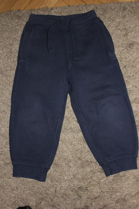 Hrubšie tepláky, next,98