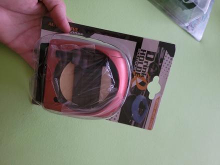 Držiak na pohár do auta,