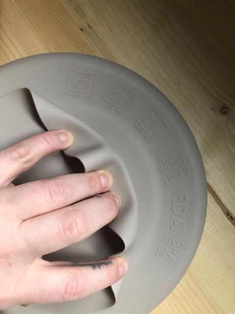 Podbradnik bibs a tanier, 