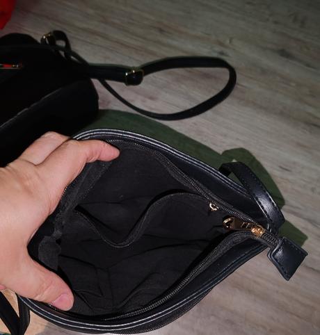 Kabelka crossbody, 